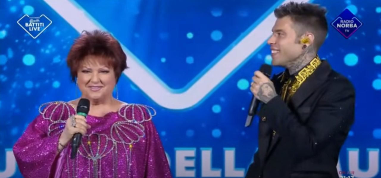 Battiti Live, Orietta Berti spiega com’è nato il balletto di Mille: “Faceva caldo e avevamo pensato ai ventagli”