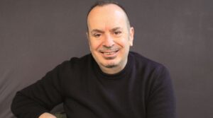 Fabio Canino è gay dichiarato, ma è fidanzato? La verità sulla sua vita privata Fabio Canino è gay dichiarato, ma è fidanzato? La verità sulla sua vita privata