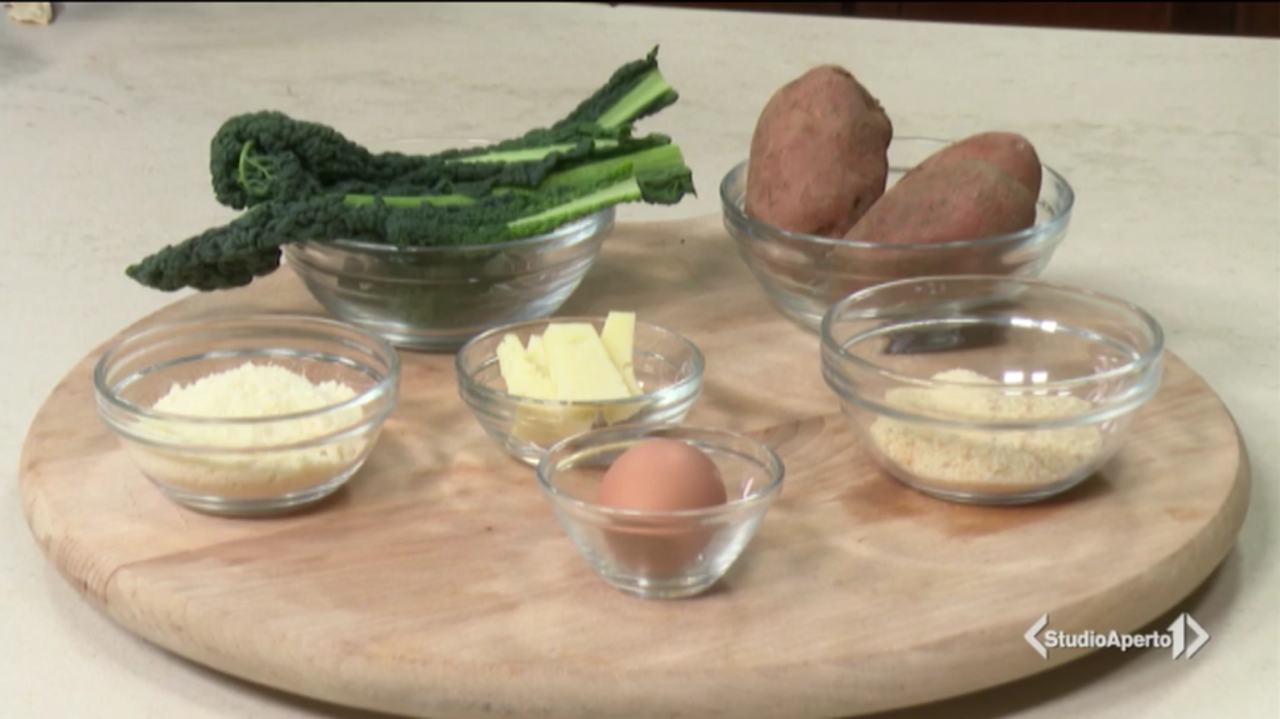 Cotto e Mangiato, ricetta 17 novembre 2021 polpette di patate e cavolo nero Cotto e Mangiato, ricetta 17 novembre 2021 polpette di patate e cavolo nero
