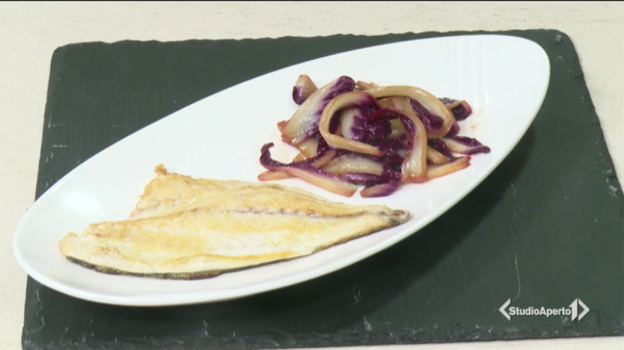 Cotto e Mangiato, ricetta del 25 novembre 2021: filetto di pesce con radicchio