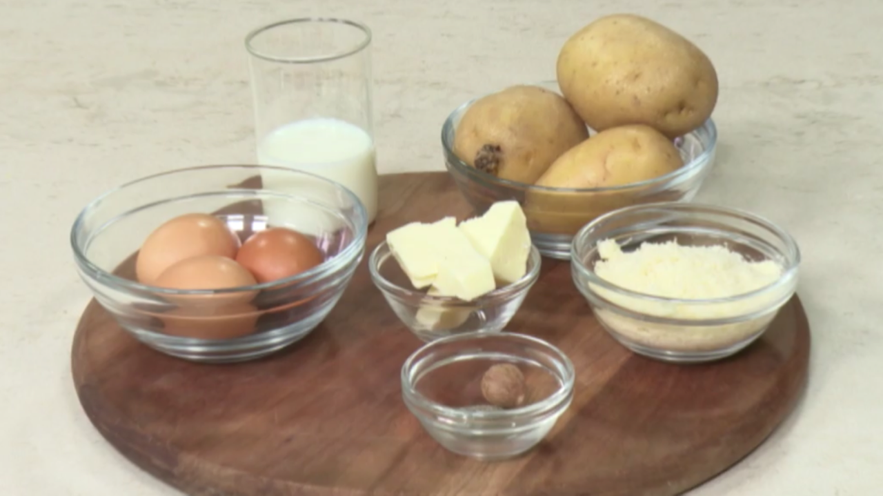 Cotto e Mangiato ricetta 7 dicembre 2021 soufflé di patate Cotto e Mangiato ricetta 7 dicembre 2021 soufflé di patate