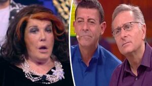 Avanti un altro pure di sera, De Blanck svela su Bonolis: “Superdotato? lo ha detto anche Sonia’ Avanti un altro pure di sera, De Blanck svela su Bonolis: “Superdotato? lo ha detto anche Sonia’
