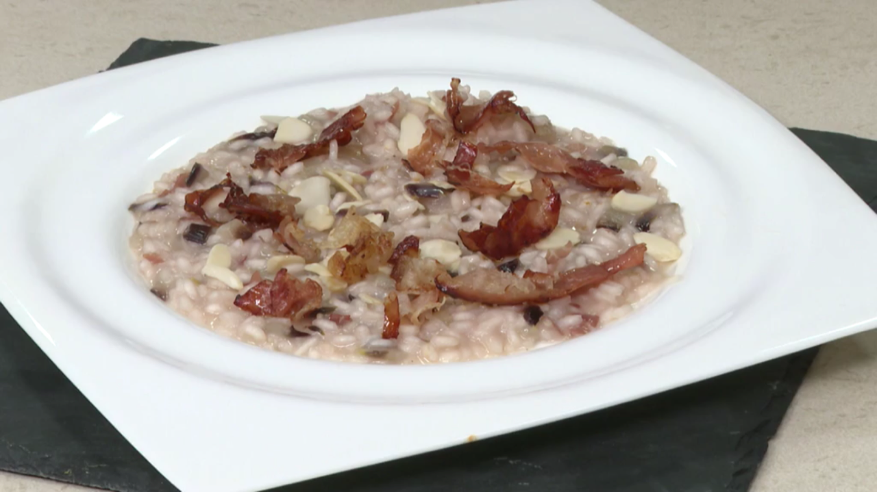 Cotto e Mangiato, ricetta del 1 febbraio 2022: risotto speck e radicchio