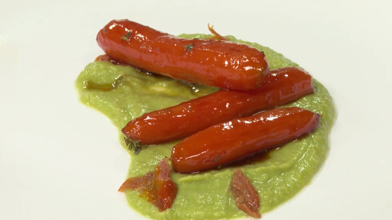 Cotto e Mangiato, ricetta del 7 febbraio 2022: carote caramellate su mousse di piselli