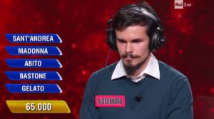 L’Eredità 23 maggio 2022, Alessandro alla sua seconda ghigliottina non indovina la parola L’Eredità 23 maggio 2022, Alessandro alla sua seconda ghigliottina non indovina la parola