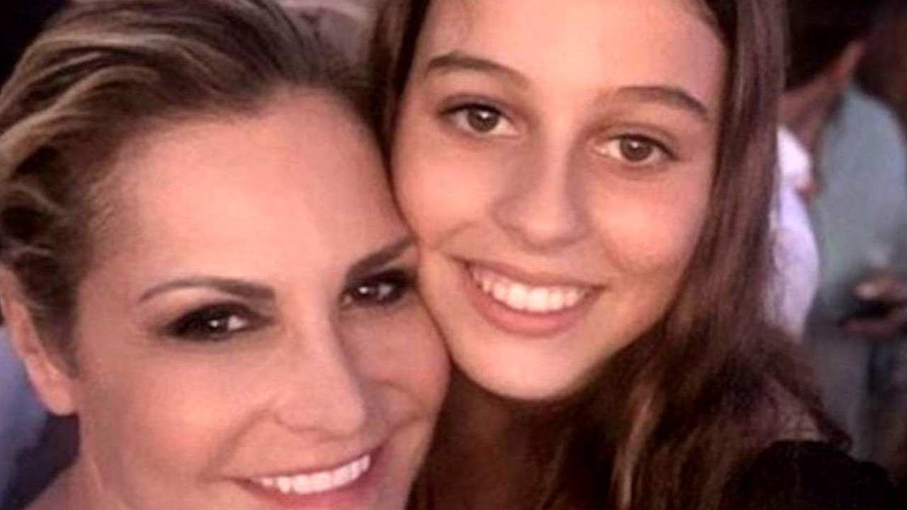 Chi è Caterina, la figlia di Simona Ventura? La storia dell’affido e dell’adozione