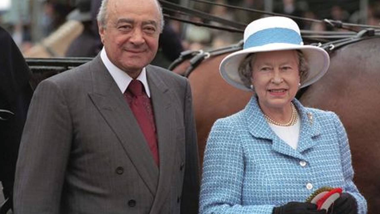 Che fine ha fatto Mohamed Al-Fayed, padre di Dodi, ex di Lady D? Quanto vale la sua fortuna oggi?