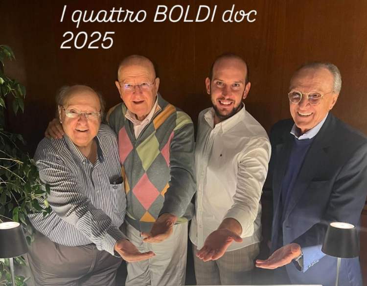 Foto di gruppi dei maschi della famiglia Boldi, con Claudio Boldi e Massimo Boldi