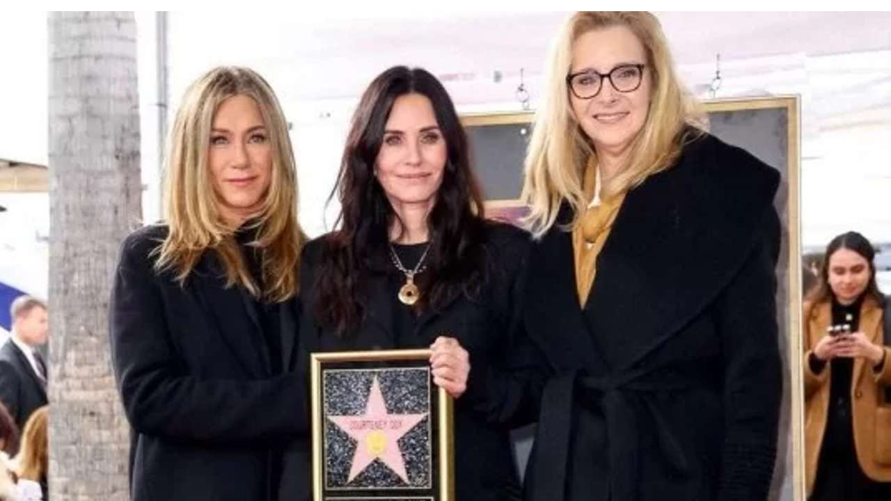 Courtney Cox entra nella storia: è nella Walk of Fame| Ma quei funghetti ad Harry…