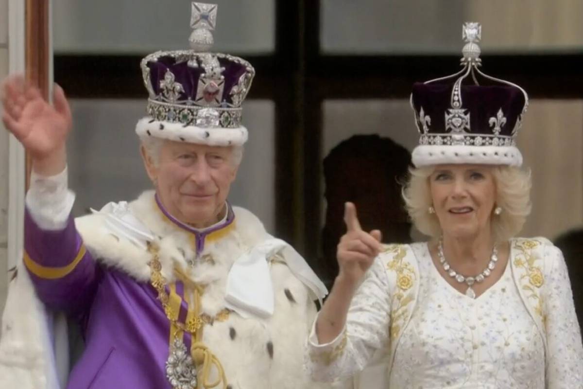 Carlo e Camilla ce l’hanno fatta, sono Re e Regina! | Le pillole de La Velenosa
