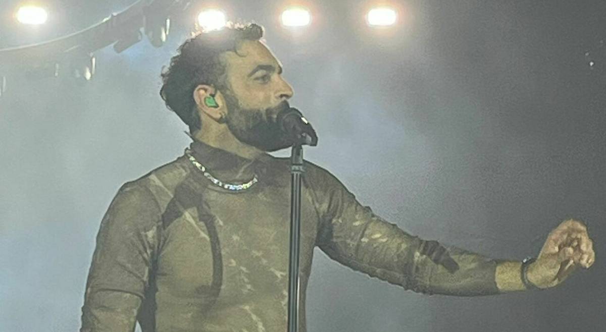 Marco Mengoni in tour a Padova, il grido contro la Procura: “Non c’è proibizione in amore mai!”