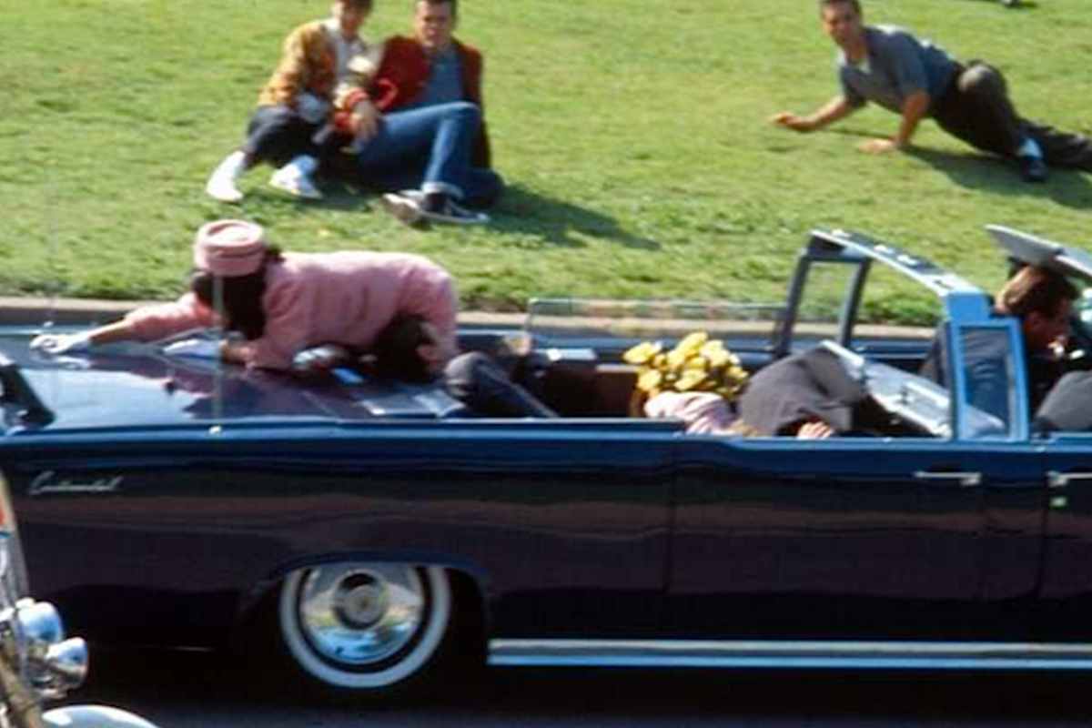 Chi ha ucciso JFK? La nuova inquietante teoria di Nolan sulla morte del presidente degli Stati Uniti