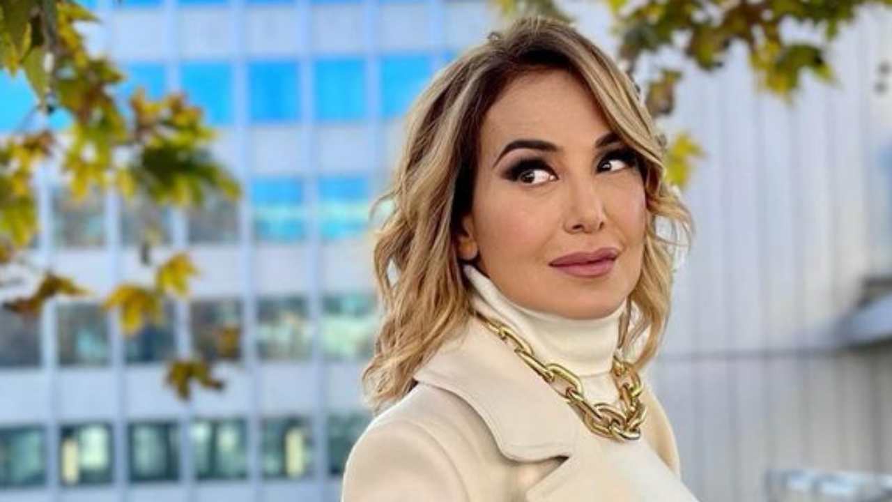 Barbara D’Urso pizzicata a Londra: “Nessuno sa dove abito è un mio segreto”