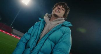 “Azzurra è la mia maglia come il cielo e l’acqua”: chi canta la canzone dello spot di Acqua Lete?