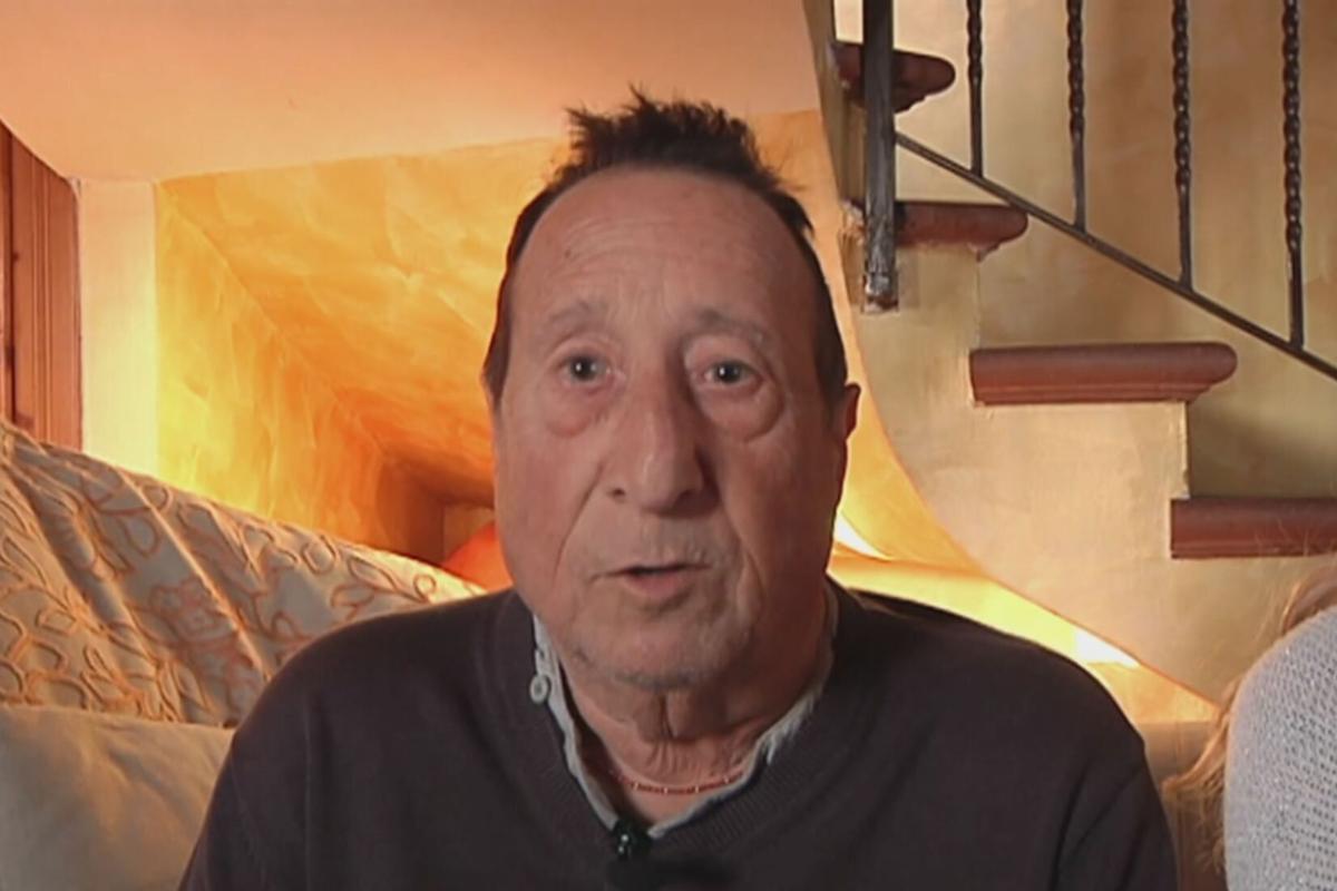 Com’è morto Alvaro Vitali? Il racconto sui suoi ultimi giorni spezza il cuore Com’è morto Alvaro Vitali? Il racconto sui suoi ultimi giorni spezza il cuore