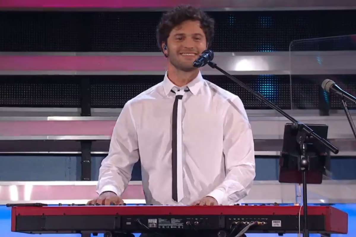 Chi è Marco, cantante della banda de La Ruota della Fortuna? Dove lo abbiamo visto prima